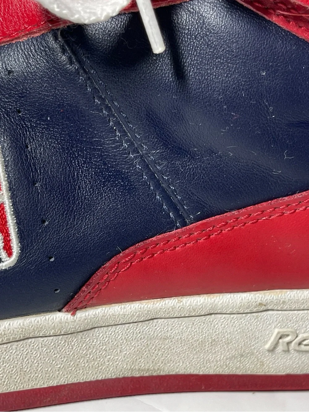 Reebok Original Philadelphia 76’s NBA Sneakers Mens 11 Red Blue Dfunkd 2004
